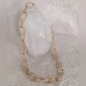 EXPRESS - NWOT Chunky gold chain necklace
